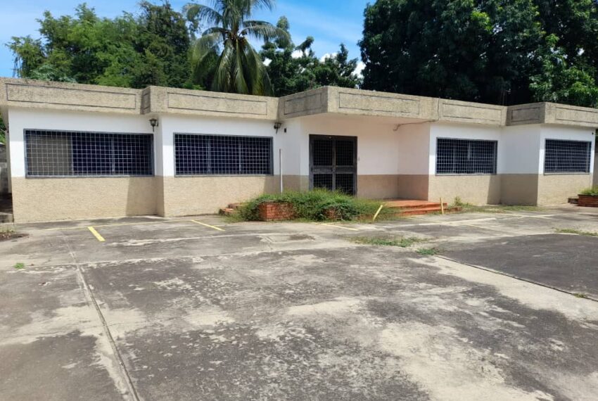 f4b86ea9-2b33-4f73-9884-3a9517158d5a