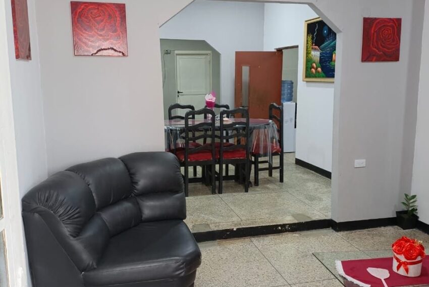 photo_5093831758976846807_y