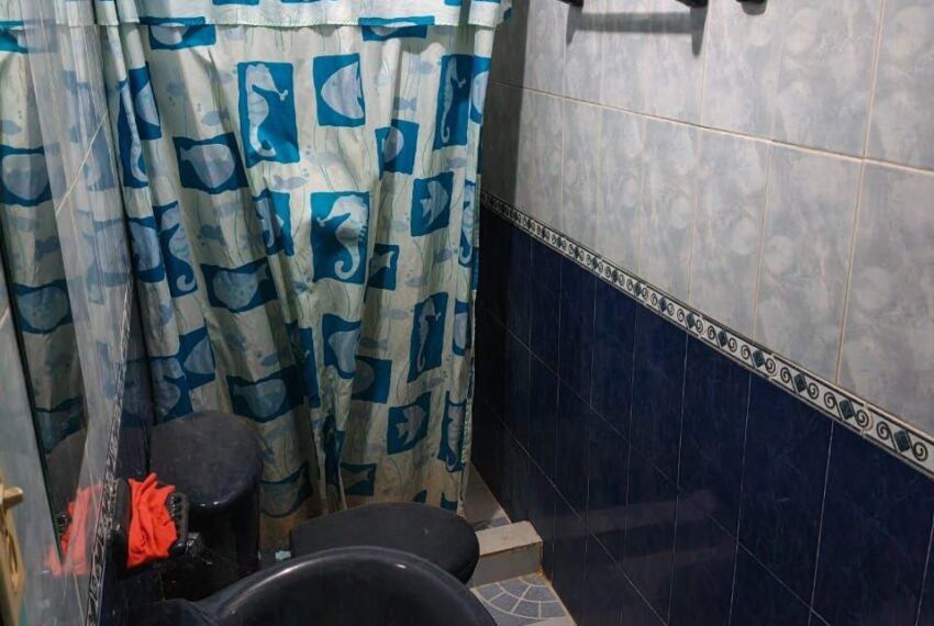 photo_5093831758976846809_y